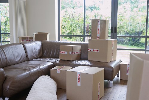 Clean and flexible Hammersmith storage space for personal belongings